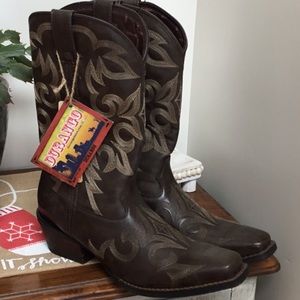 NWT, no box. Mens Durango square toed cowboy boots, western boots